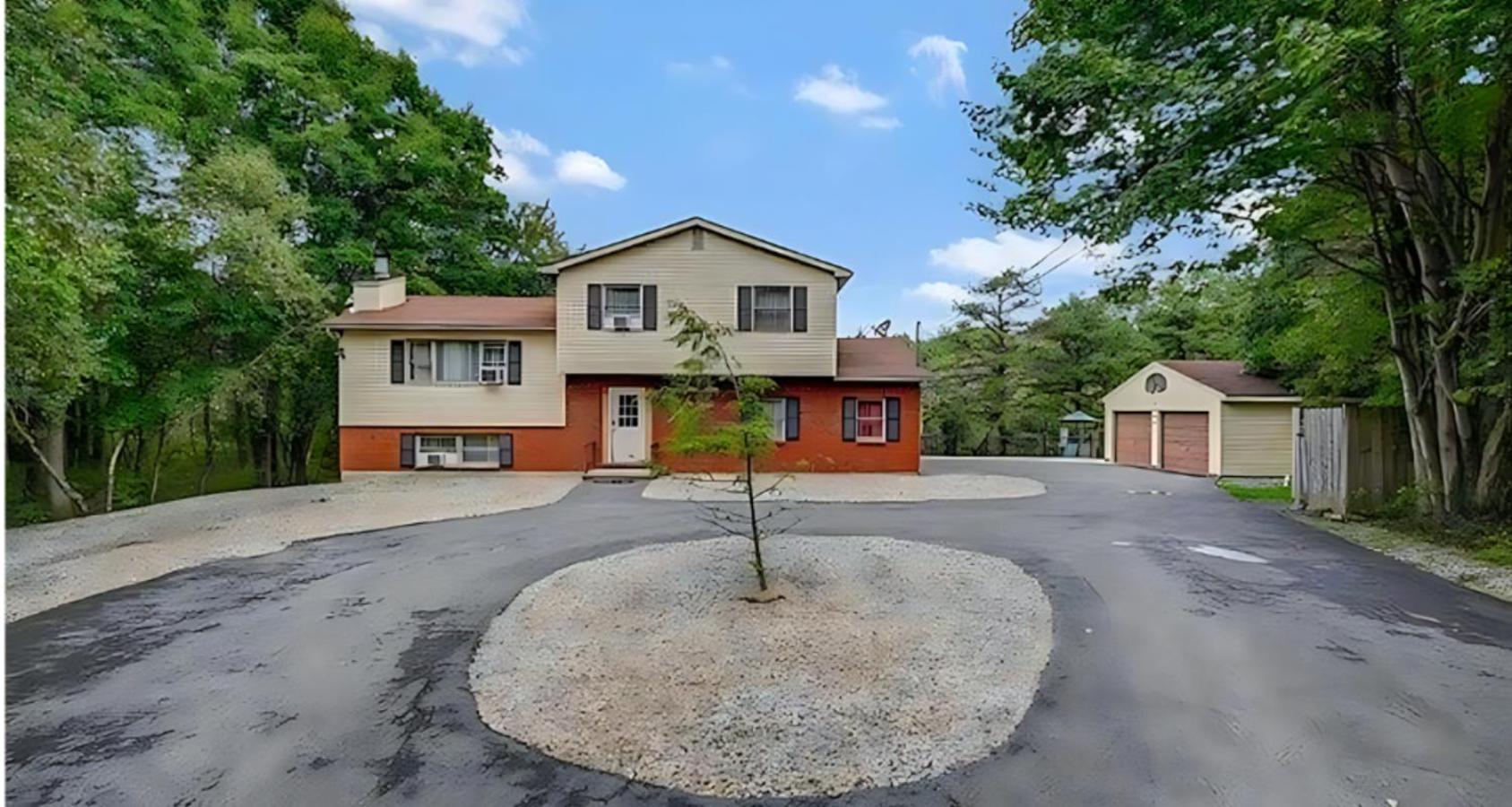 Peaceful Pocono Home With Hot Tub, Gym, & Office Long Pond المظهر الخارجي الصورة