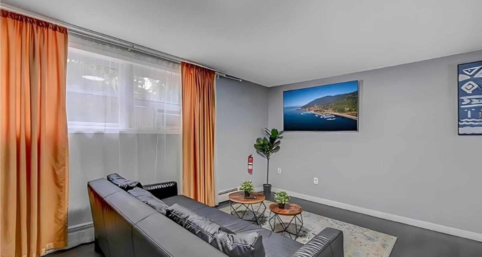 Peaceful Pocono Home With Hot Tub, Gym, & Office Long Pond المظهر الخارجي الصورة